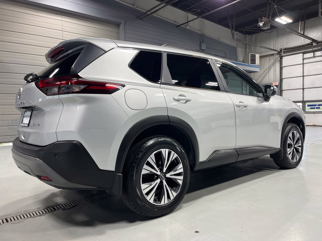Used 2023 Nissan Rogue SV AWD/4WD image 7