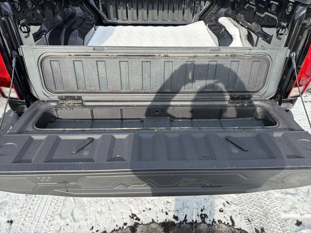 Used 2024 Chevrolet Colorado LT w/ LT Convenience Package II image 13