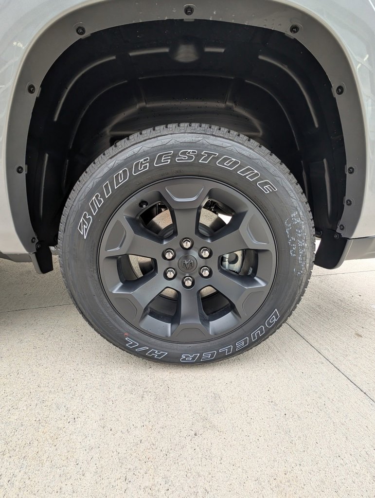 New 2026 RAM 1500 4x4 Crew Cab image 46