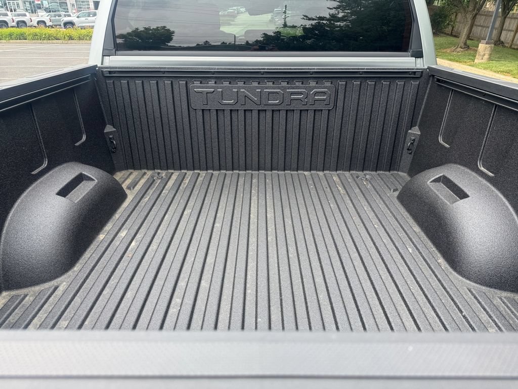 Used 2026 Toyota Tundra Limited AWD/4WD image 16