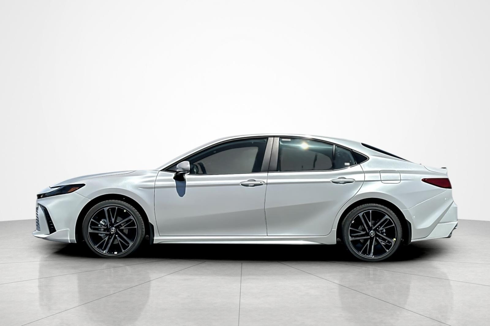 New 2026 Toyota Camry XSE AWD/4WD image 2