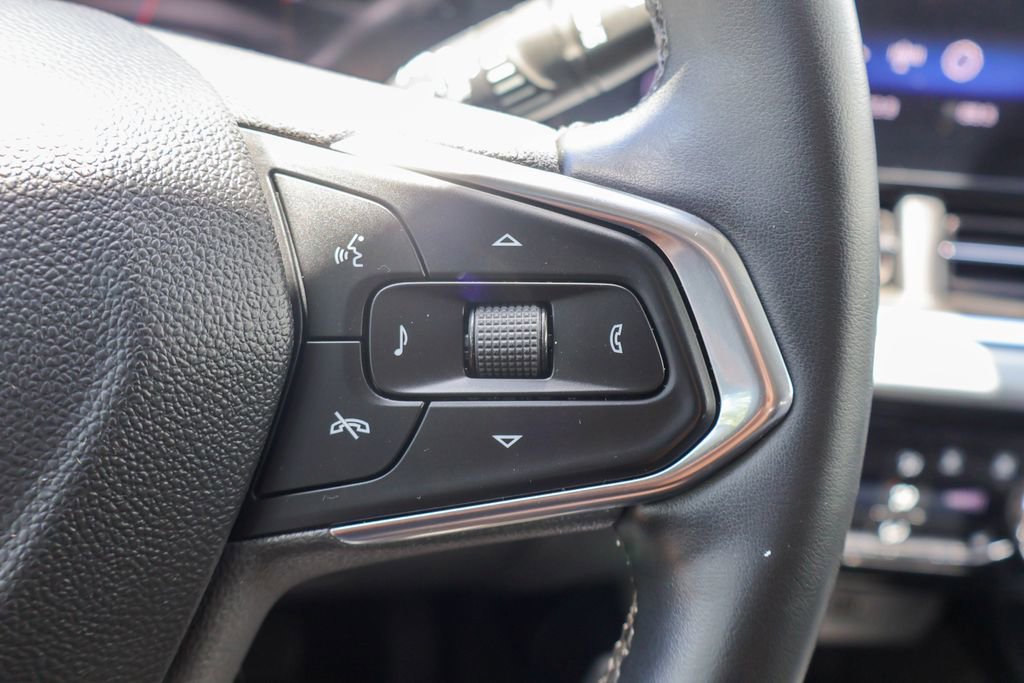 Used 2024 Chevrolet Trax LT w/ Driver Confidence Package FWD image 14