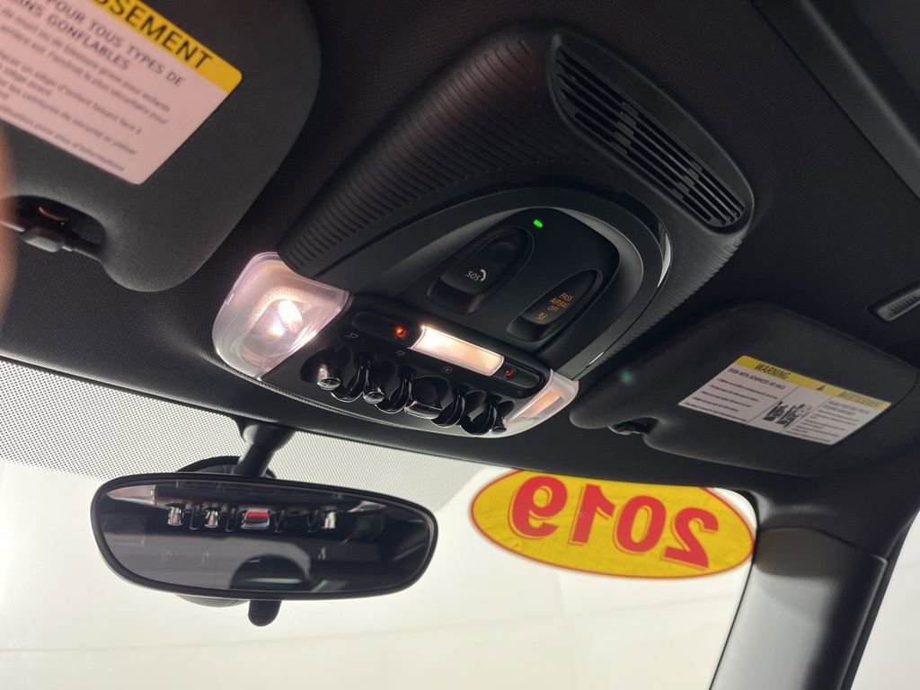 Used 2019 MINI Cooper 2-Door Hardtop image 23