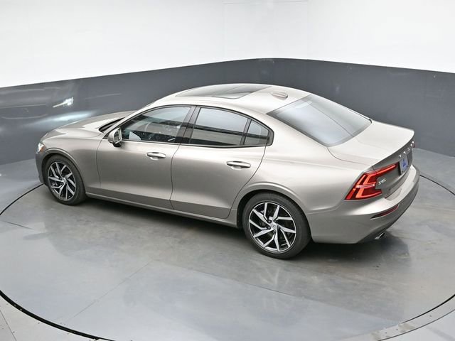 Used 2019 Volvo S60 T6 Momentum w/ Premium Package image 41