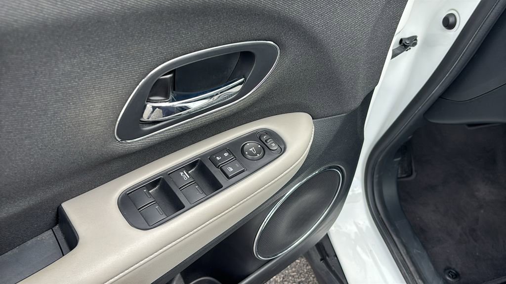 Used 2021 Honda HR-V EX image 14