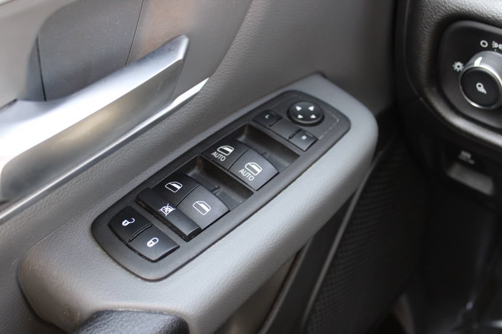 Used 2023 RAM 1500 Big Horn RWD image 32