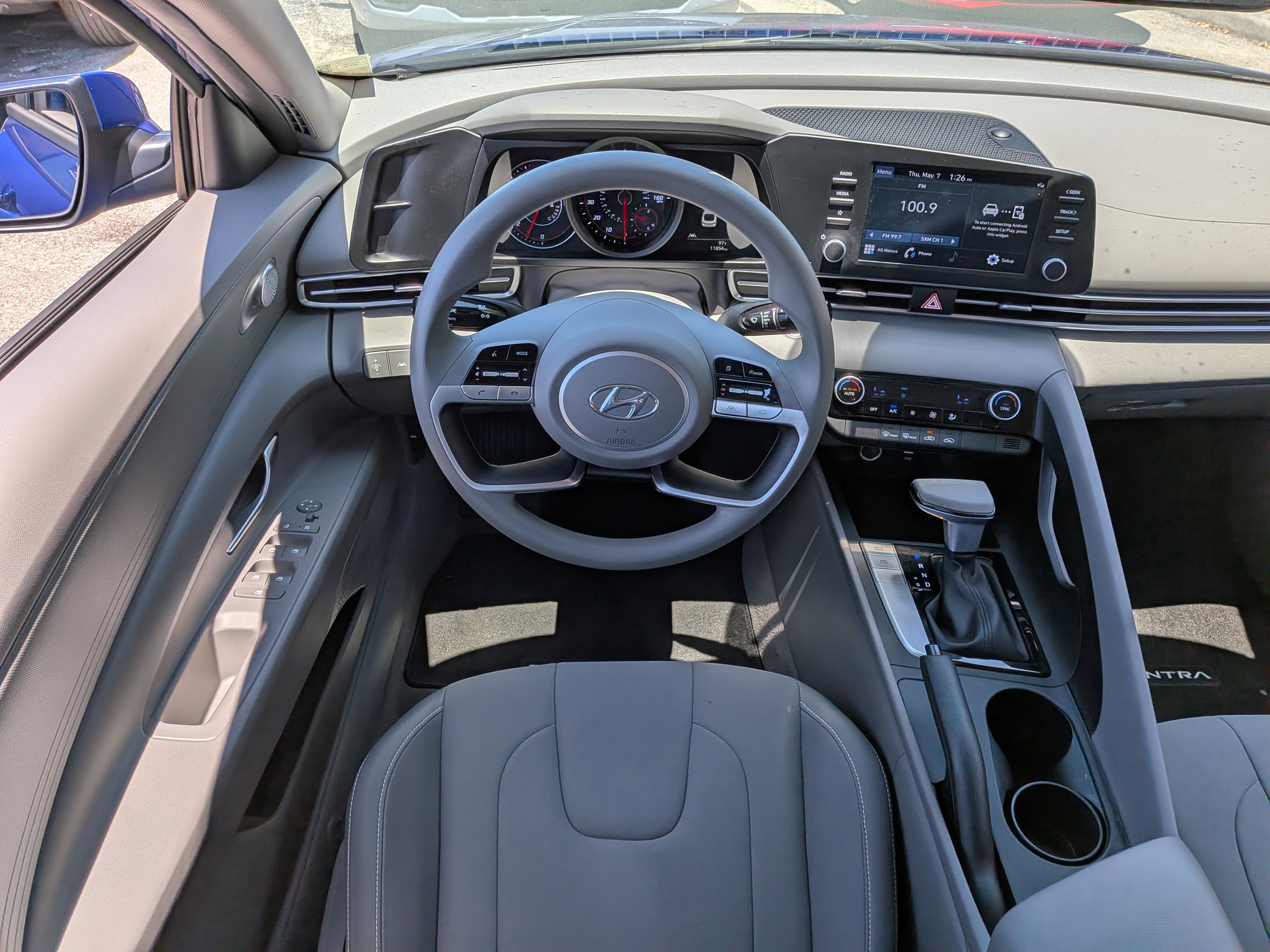 Used 2023 Hyundai Elantra SEL FWD image 16