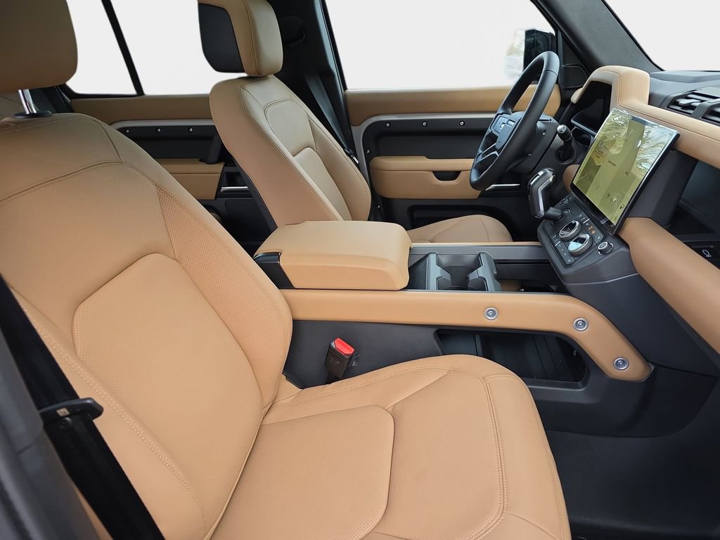 New 2026 Land Rover Defender 110 X-Dynamic SE image 10
