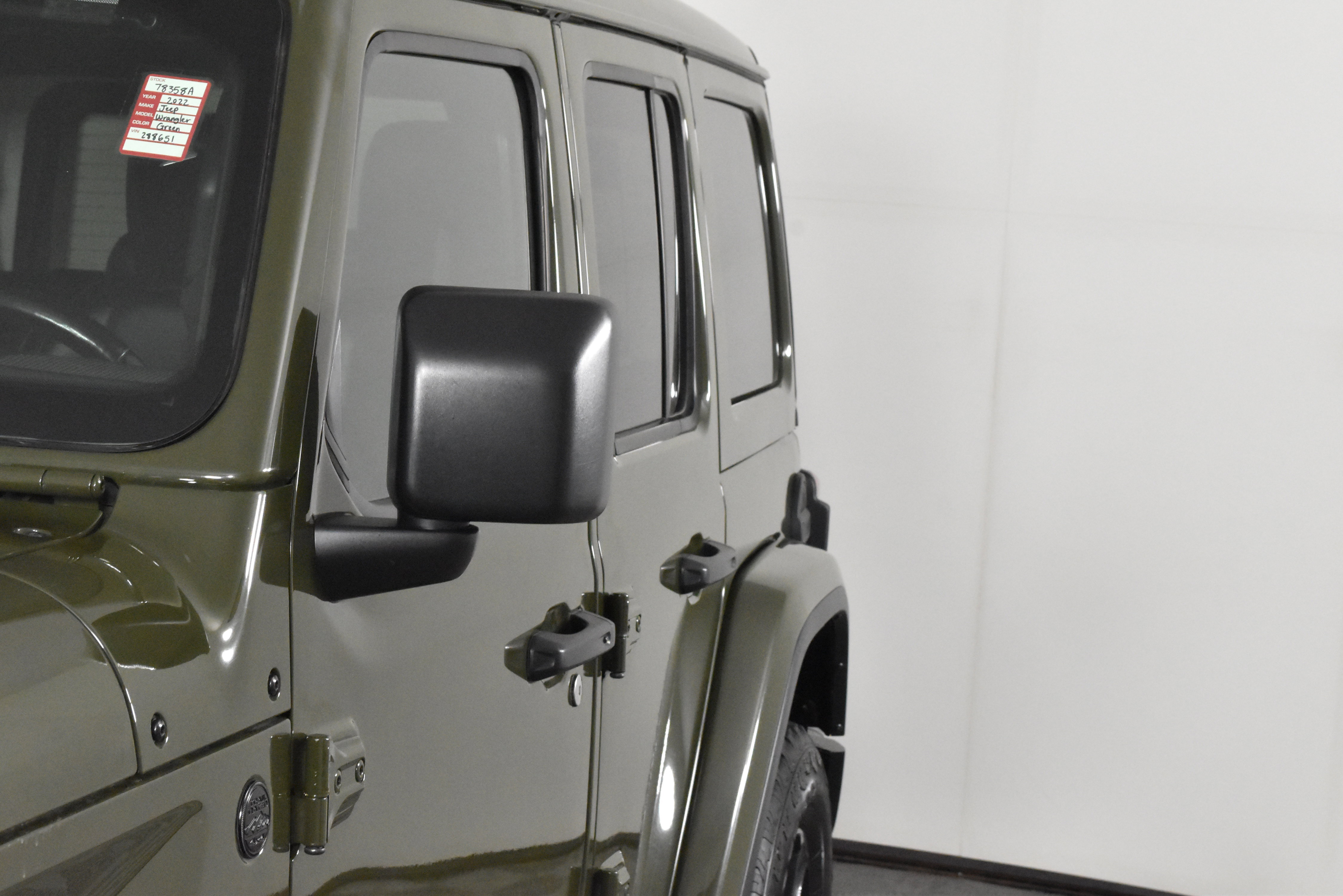 Used 2020 Jeep Wrangler Unlimited Sahara image 13