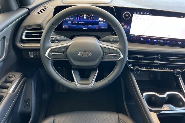 Used 2024 Chevrolet Traverse LS w/ Midnight/Sport Edition FWD image 17