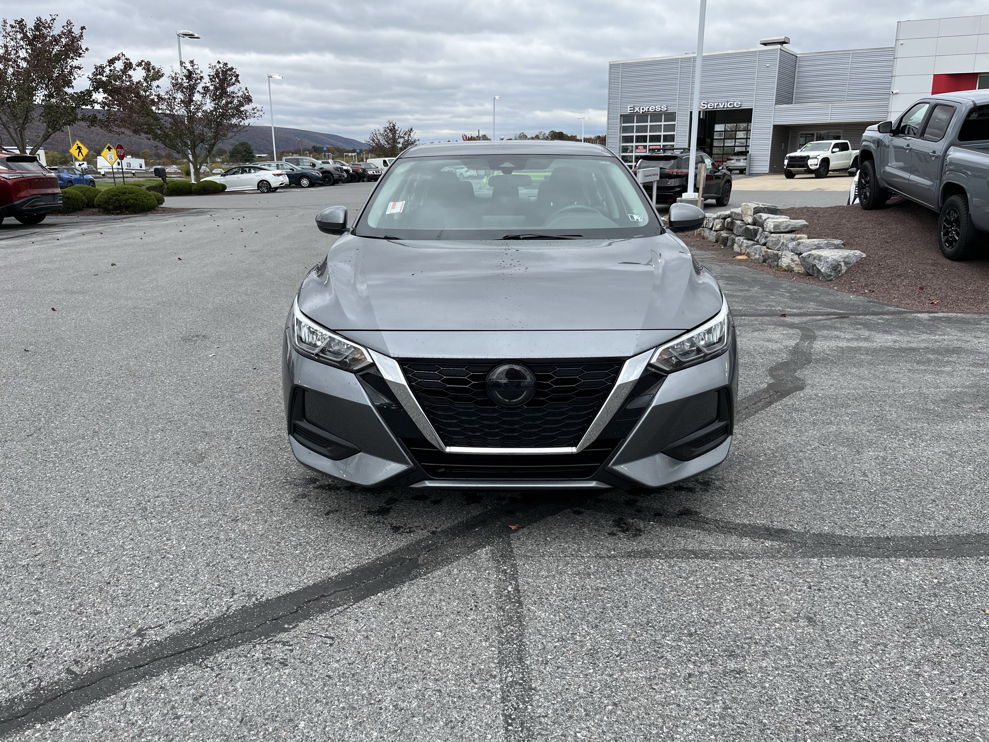 Used 2022 Nissan Sentra SV image 9