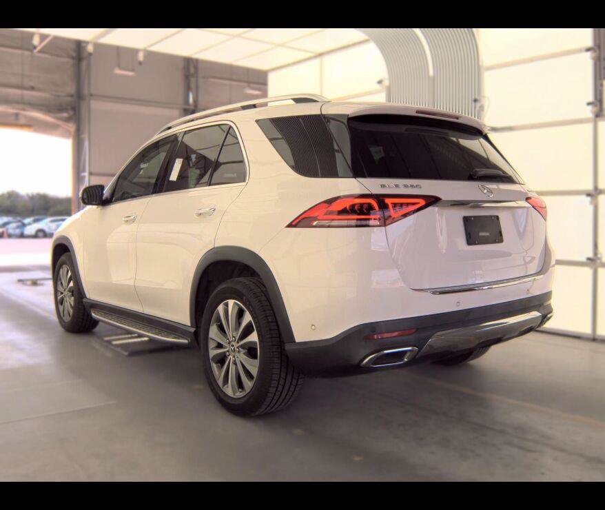 Used 2020 Mercedes-Benz GLE 350 4MATIC w/ Premium Package image 11