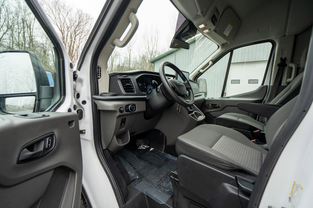 Used 2024 Ford Transit 350 XLT image 12