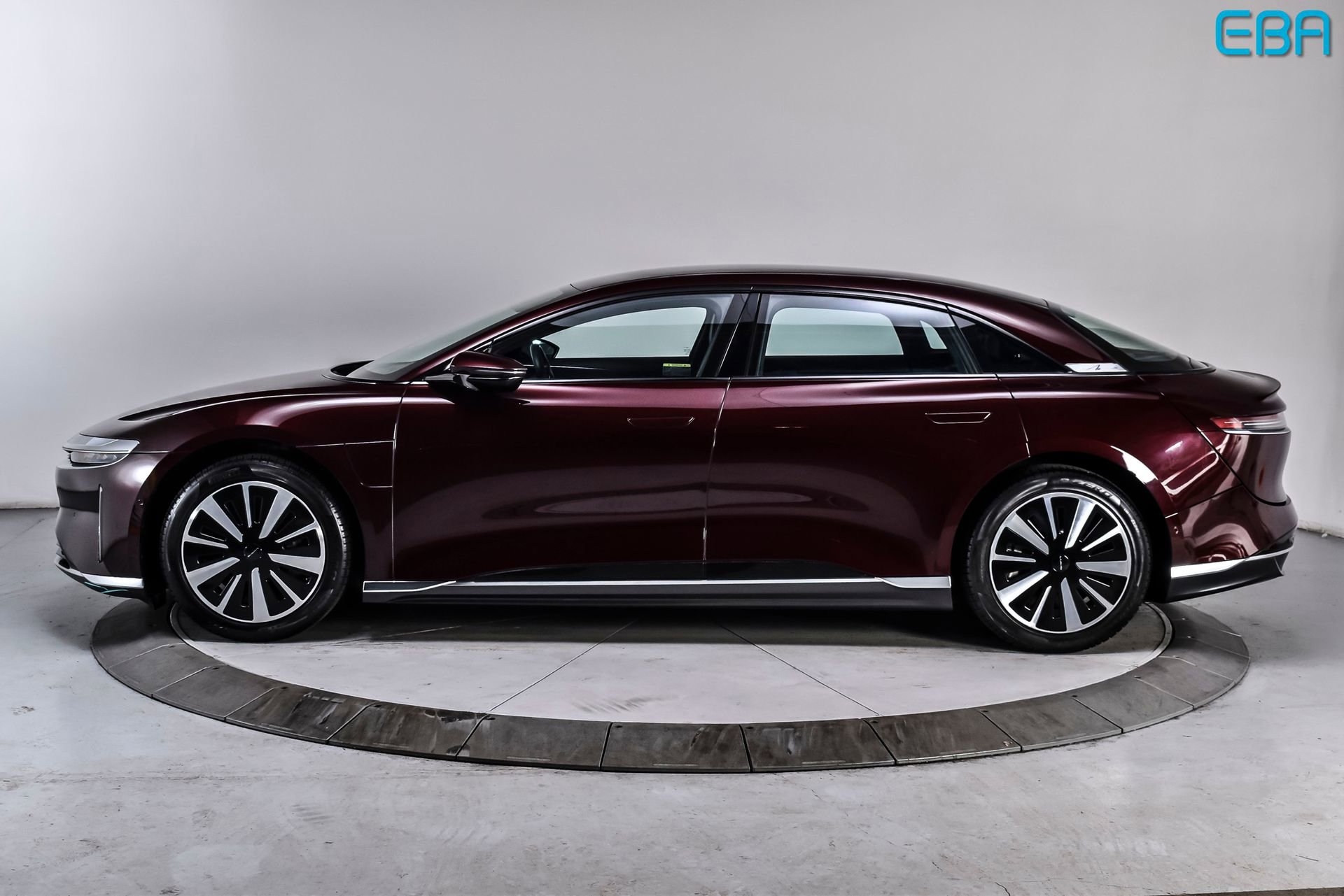 Used 2023 Lucid Air Pure image 3