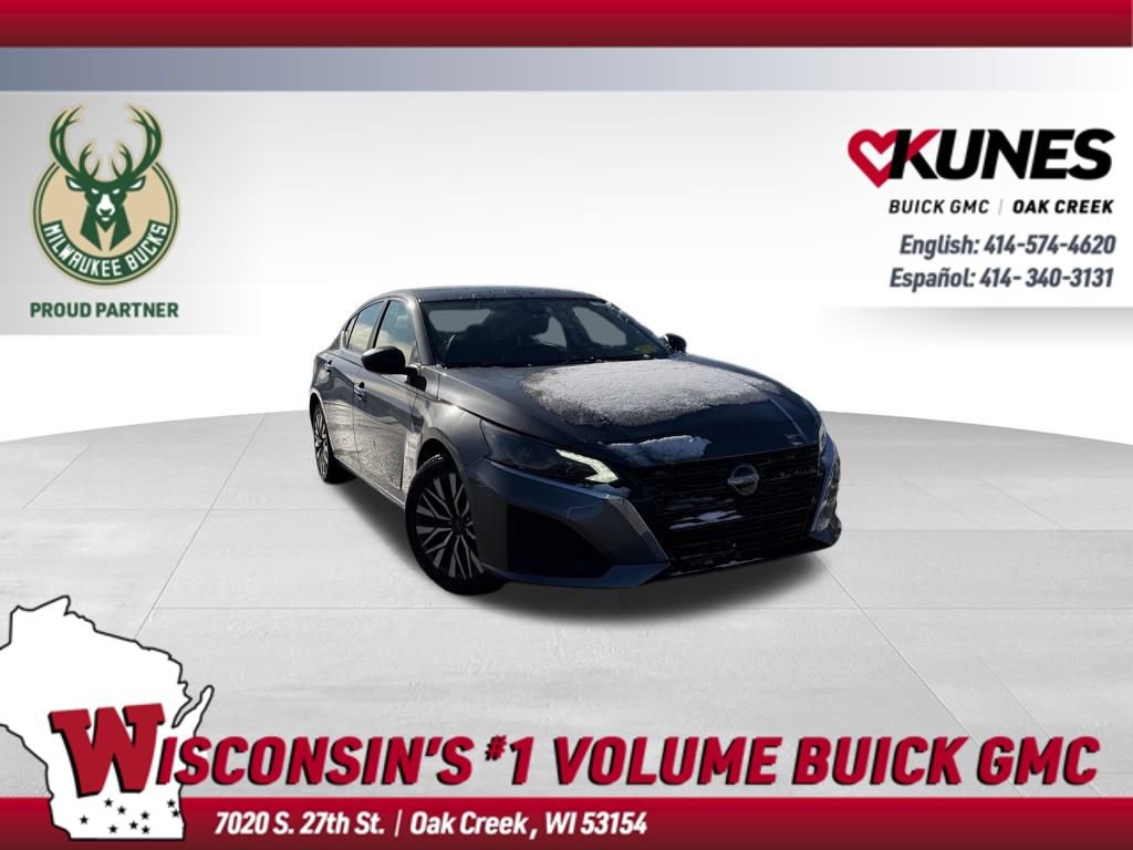 Used 2024 Nissan Altima 2.5 SV