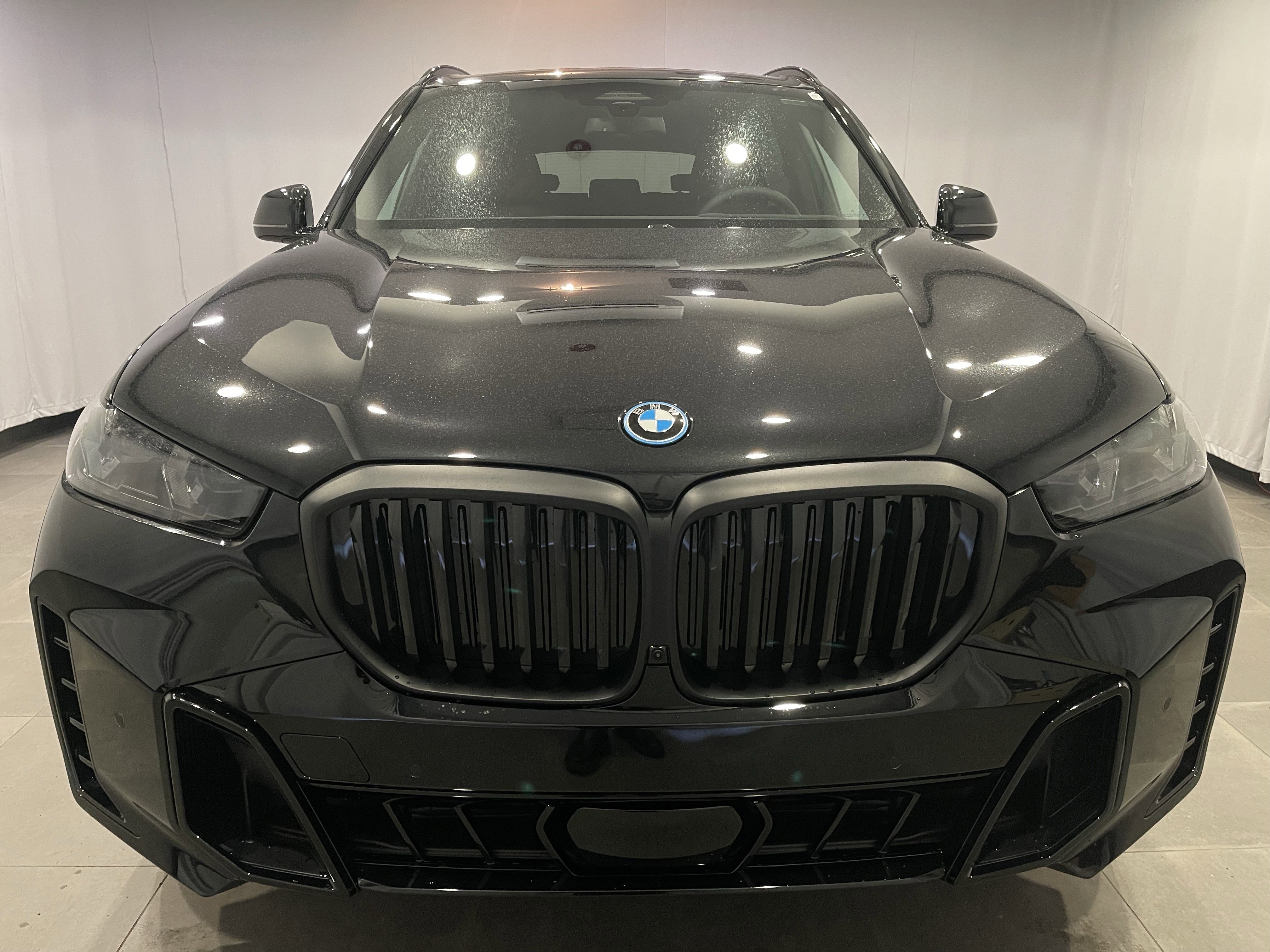 New 2026 BMW X5 xDrive50e AWD/4WD image 2