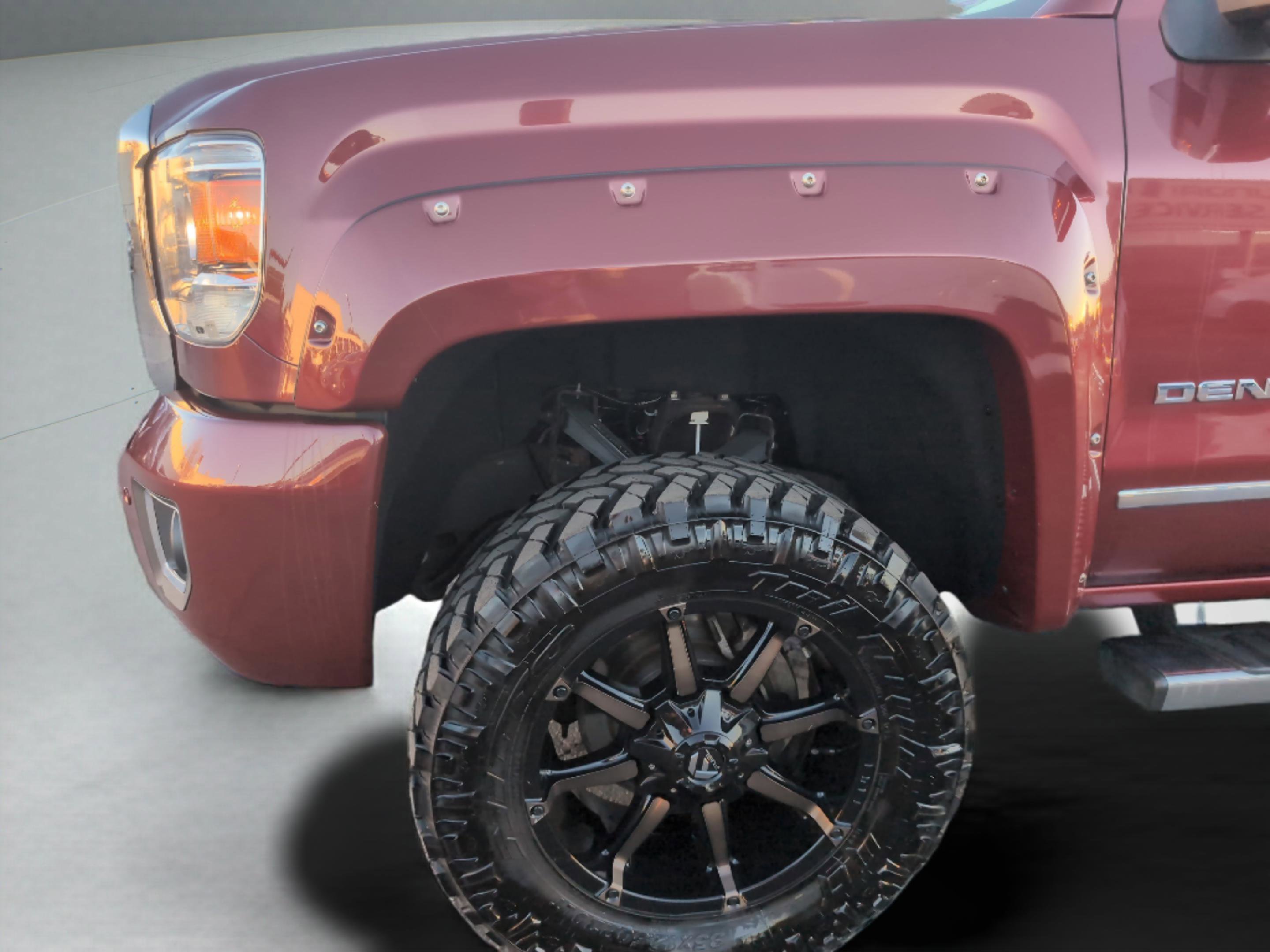 Used 2015 GMC Sierra 2500 Denali w/ Duramax Plus Package image 32