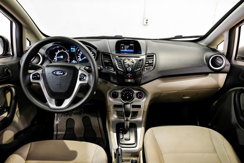 Used 2019 Ford Fiesta SE image 14