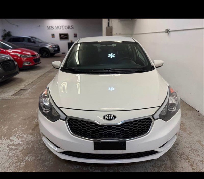 Used 2016 Kia Forte LX image 2