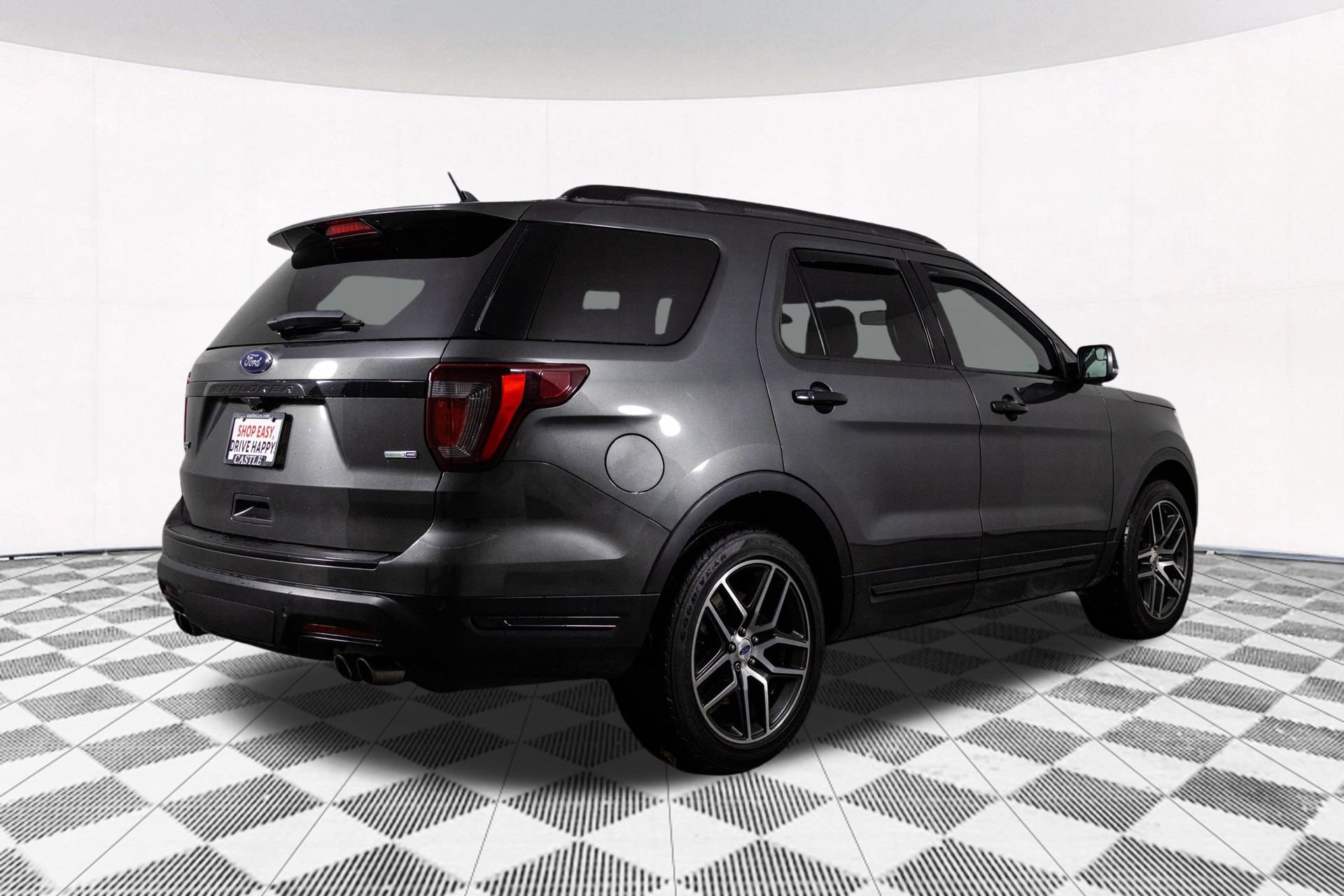 Used 2018 Ford Explorer Sport image 16