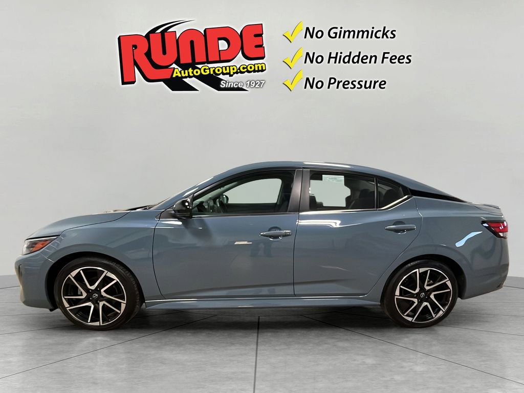 Used 2024 Nissan Sentra SR FWD image 2