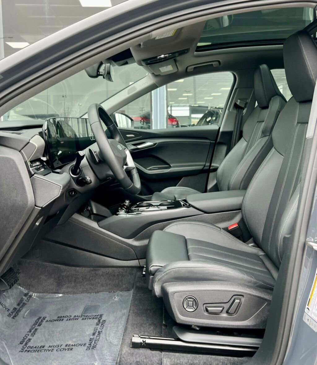 Used 2025 Audi Q6 e-tron Premium Plus w/ Premium Plus image 15