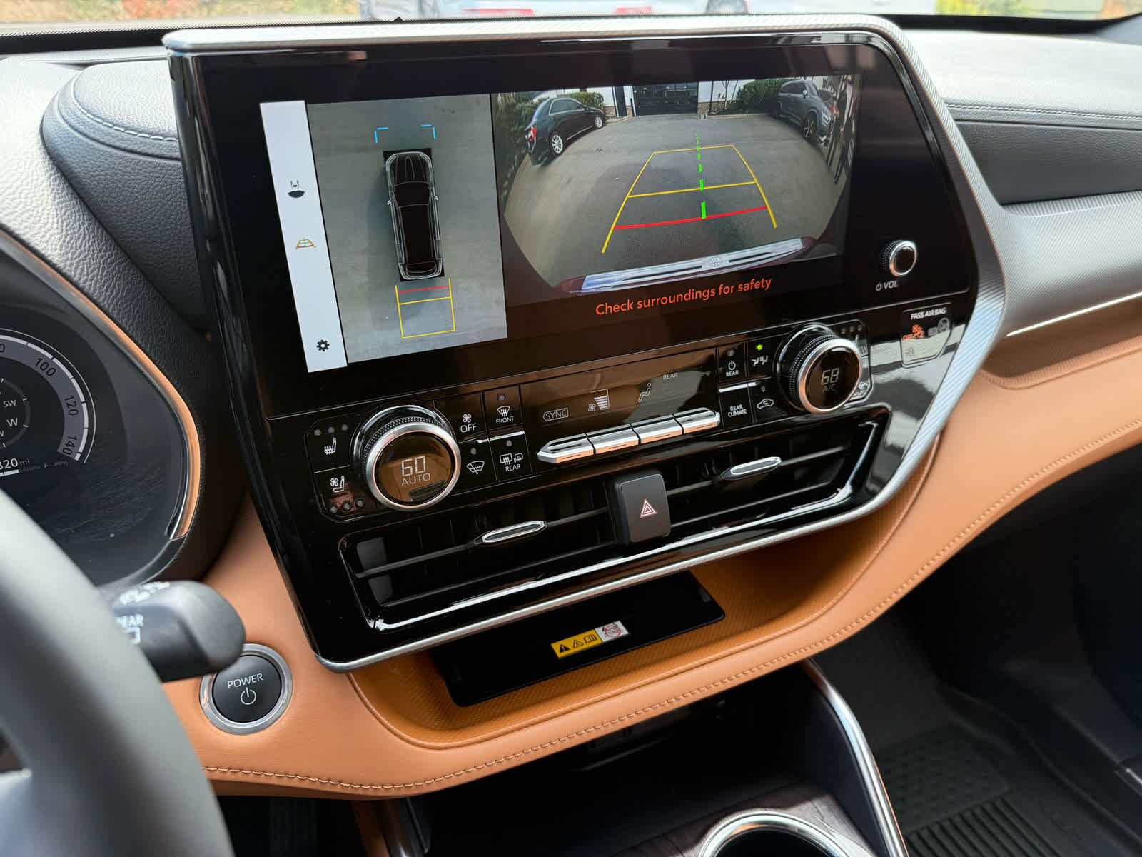 Used 2024 Toyota Highlander Platinum image 17