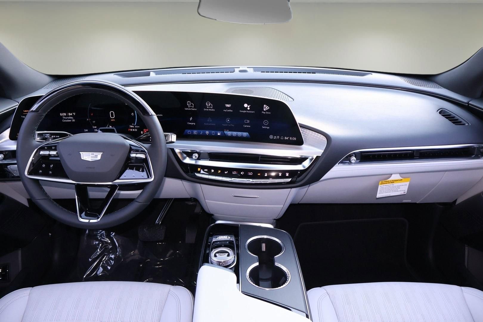 New 2026 Cadillac Lyriq Sport RWD image 15