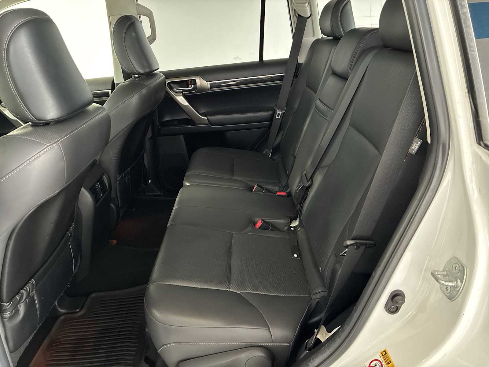 Used 2017 Lexus GX 460 w/ Navigation Package image 25