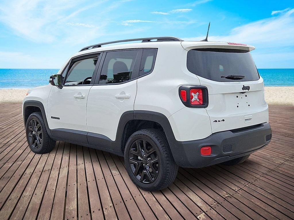 Used 2023 Jeep Renegade Altitude w/ Sun/Sound Group AWD/4WD image 4