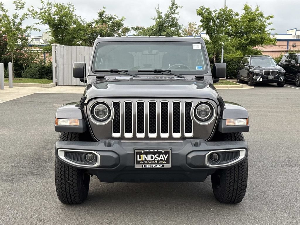 Used 2018 Jeep Wrangler Unlimited Sahara AWD/4WD image 7
