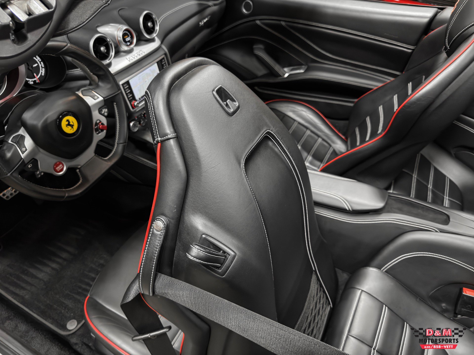 Used 2016 Ferrari California T image 30