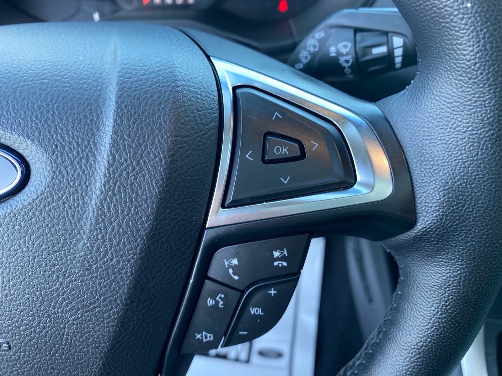 Used 2024 Ford Edge SEL w/ Convenience Package AWD/4WD image 17