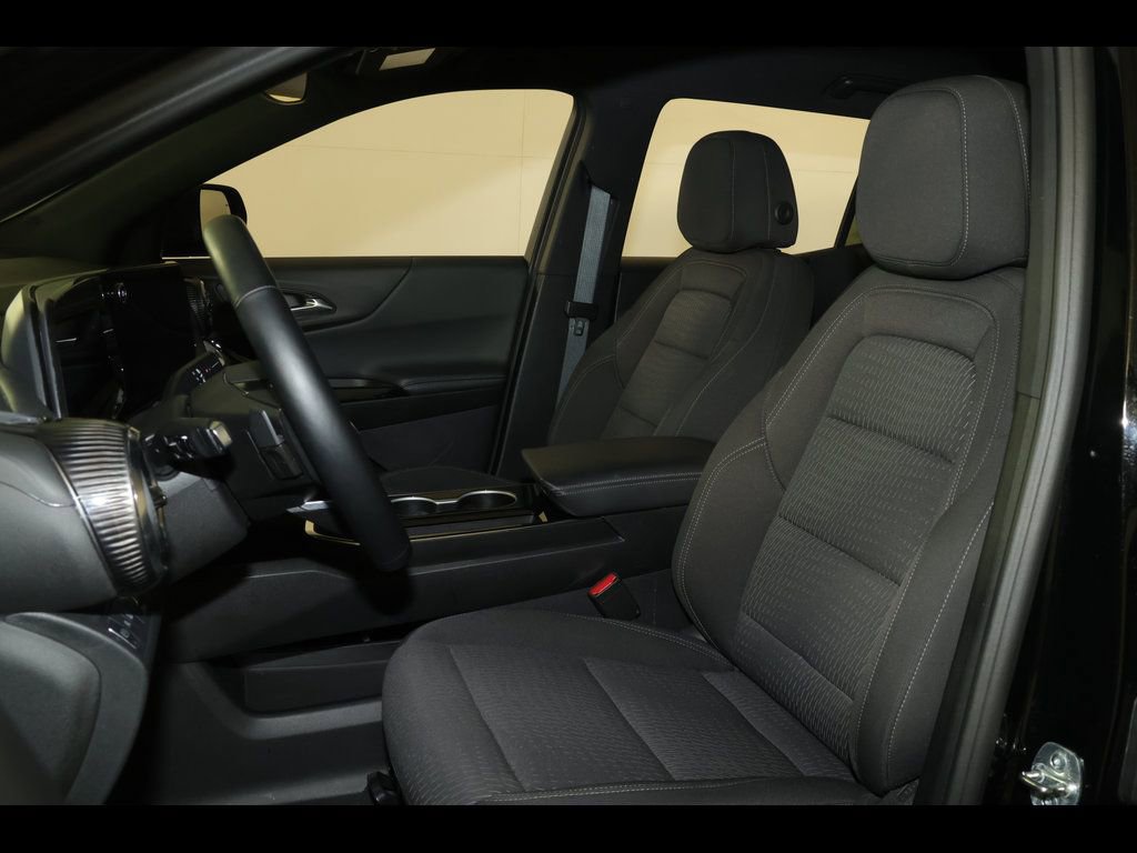 Used 2025 Chevrolet Equinox LT FWD image 22