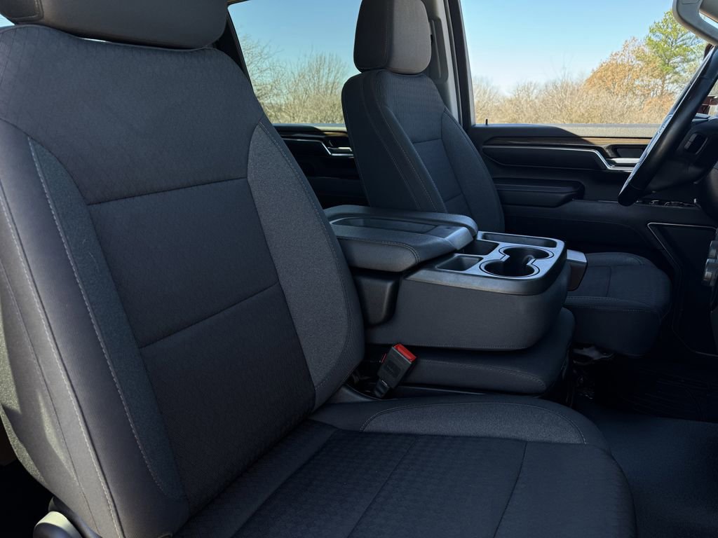 Used 2024 Chevrolet Silverado 2500 LT image 28