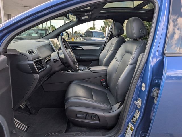 Used 2023 VinFast VF 8 Plus AWD/4WD image 5