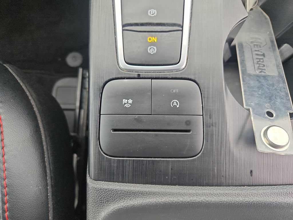 Used 2025 Ford Escape ST-Line AWD/4WD image 21