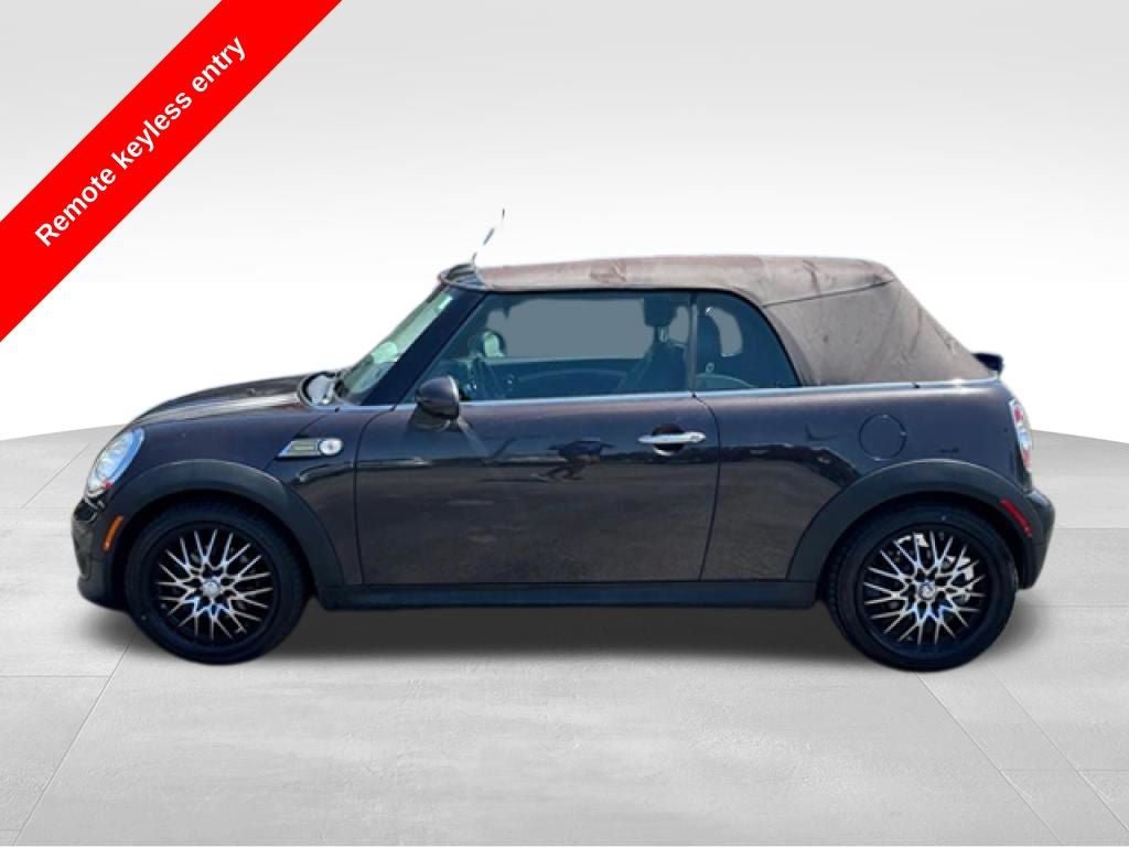 Used 2014 MINI Cooper Convertible FWD video 2