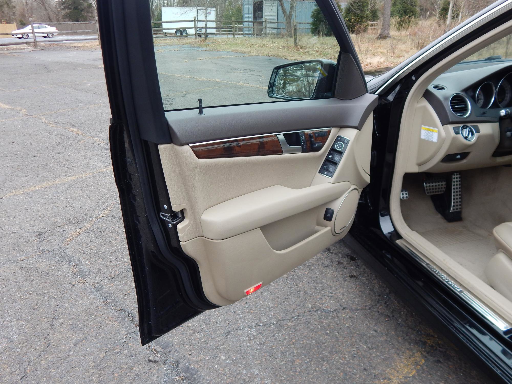 Used 2014 Mercedes-Benz C 300 SEDAN 4-DR image 11