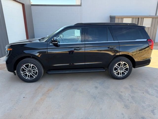 New 2025 Ford Expedition Active image 4