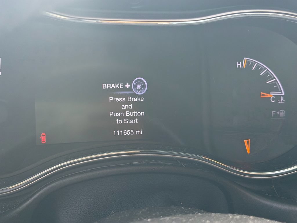 Used 2019 Jeep Grand Cherokee Limited RWD image 11