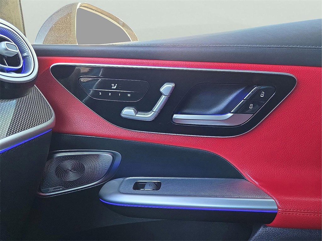 Used 2023 Mercedes-Benz GLC 300 GLC 300 image 19