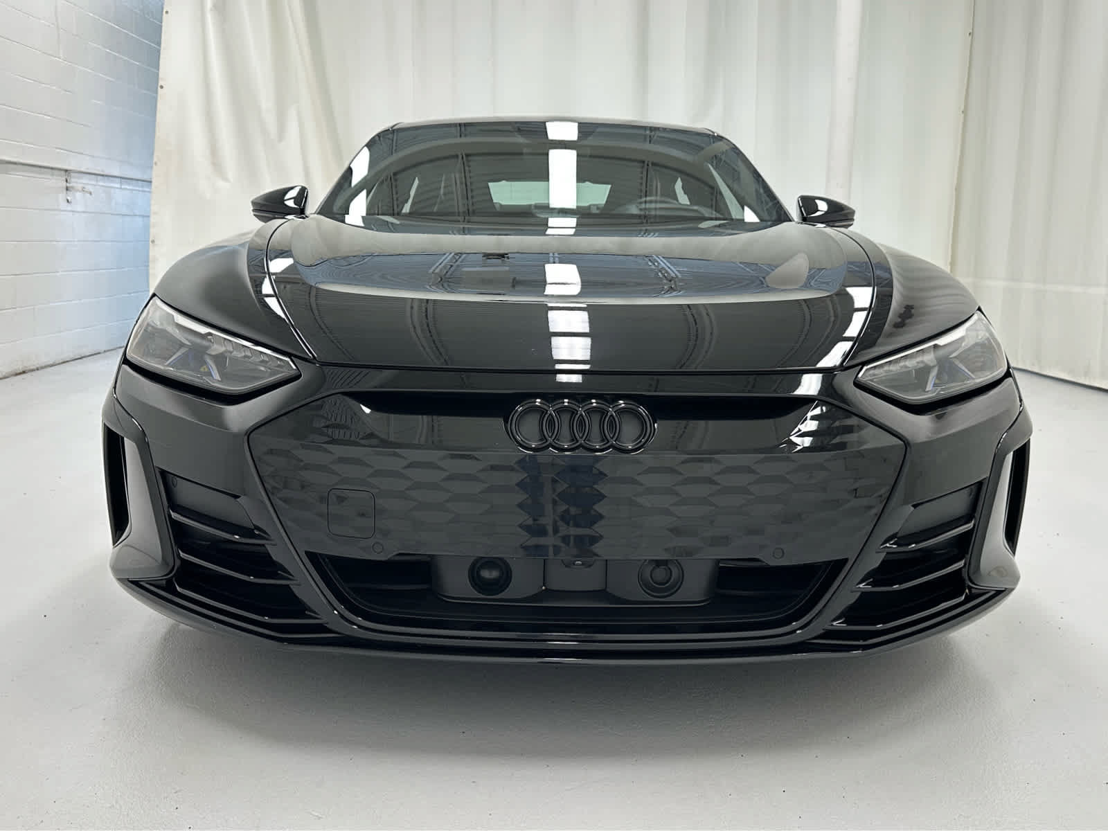 Used 2023 Audi RS e-tron GT w/ Carbon Performance Package AWD/4WD image 4