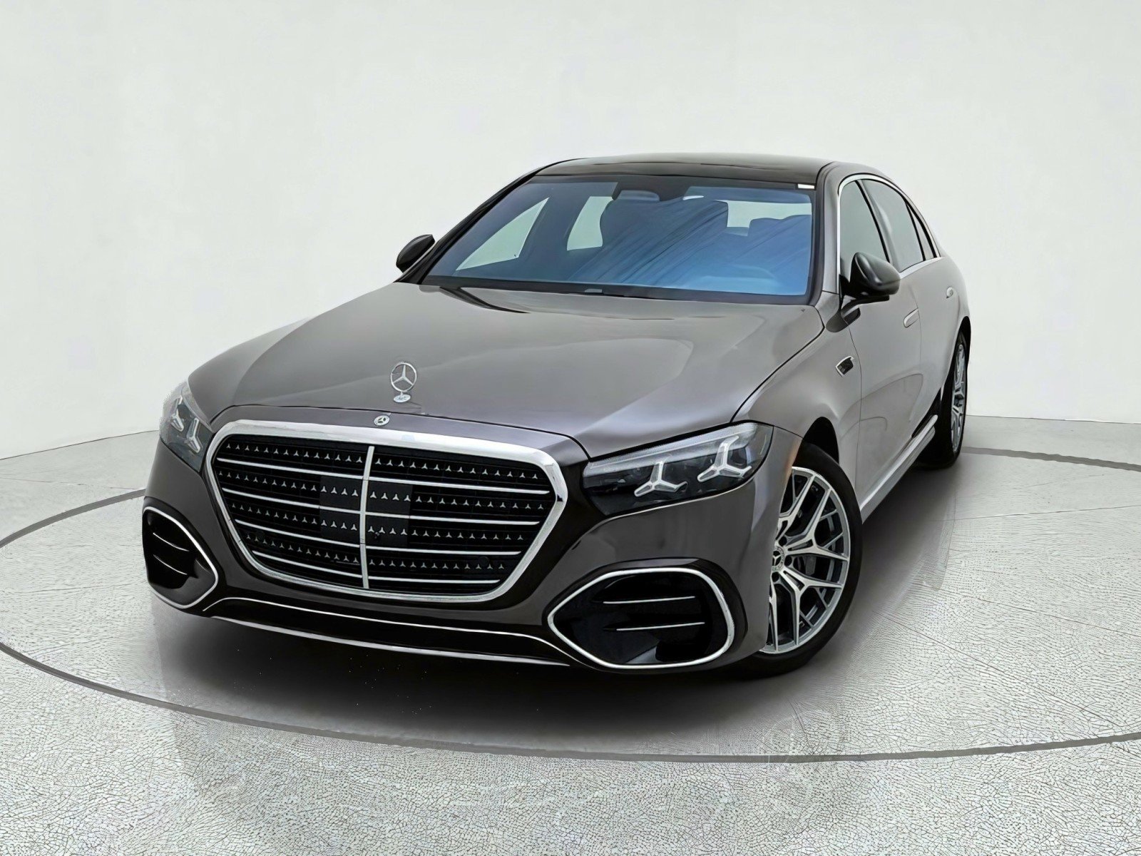 New 2027 Mercedes-Benz S 580 4MATIC Sedan image 2