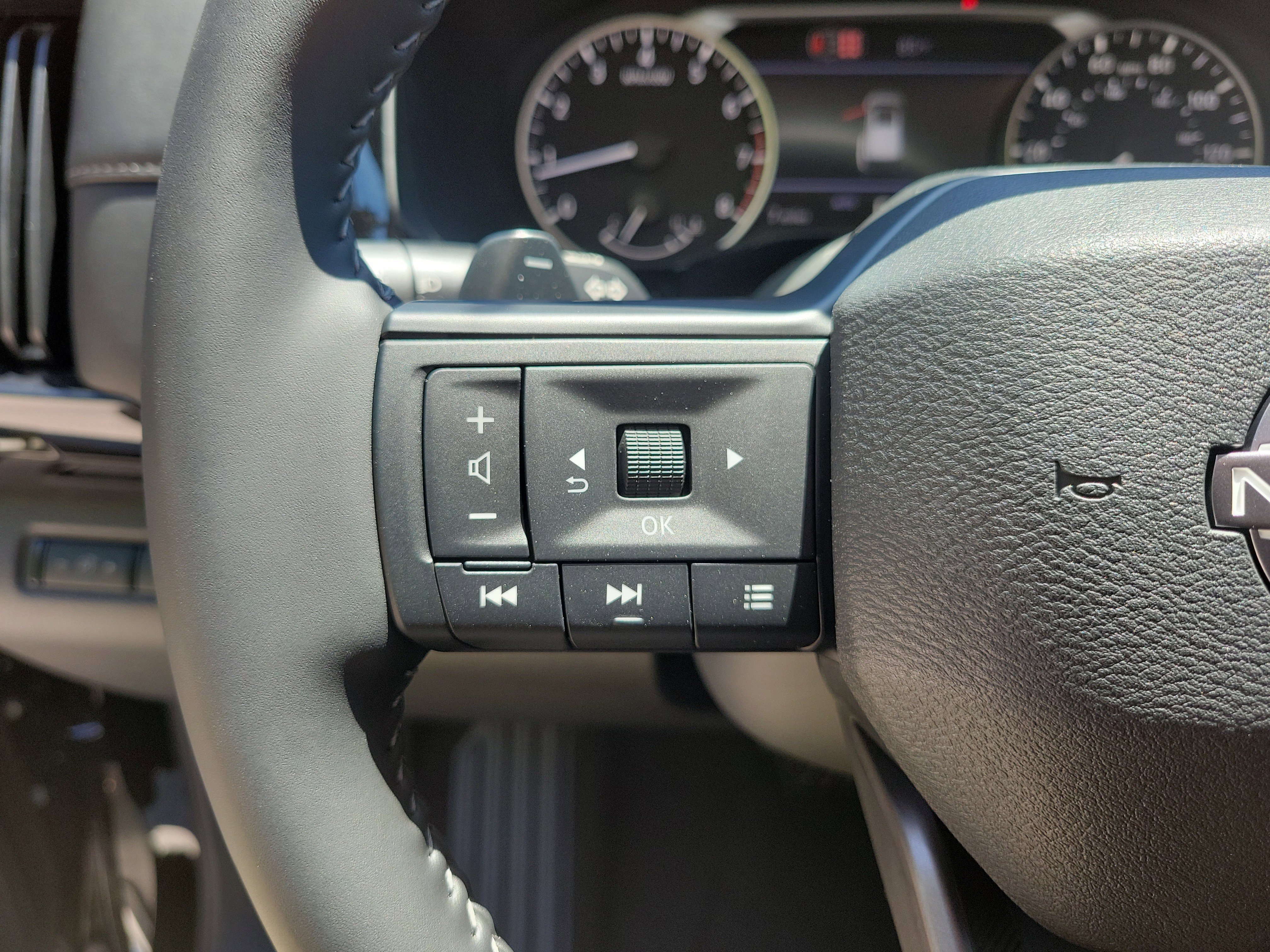 New 2026 Nissan Pathfinder SV AWD/4WD image 15