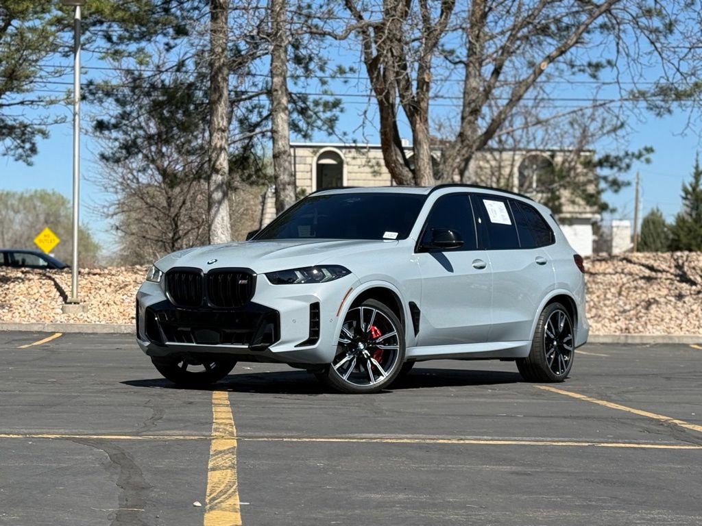 Used 2024 BMW X5 M60i image 1