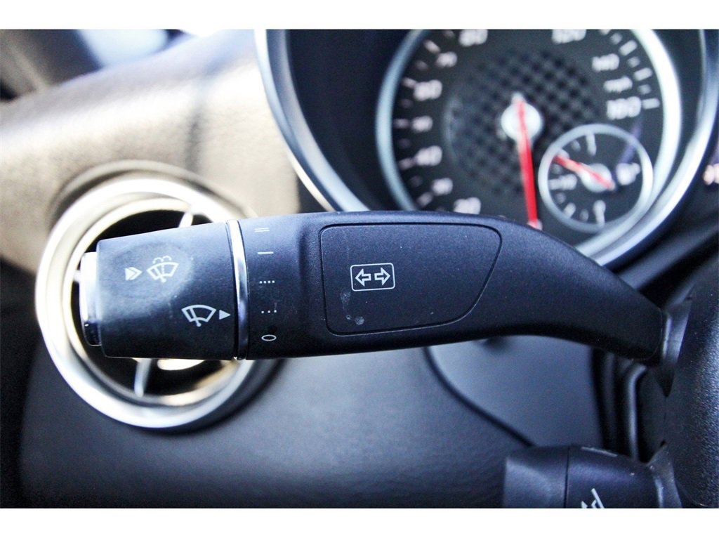 Used 2020 Mercedes-Benz SLC 300 image 14