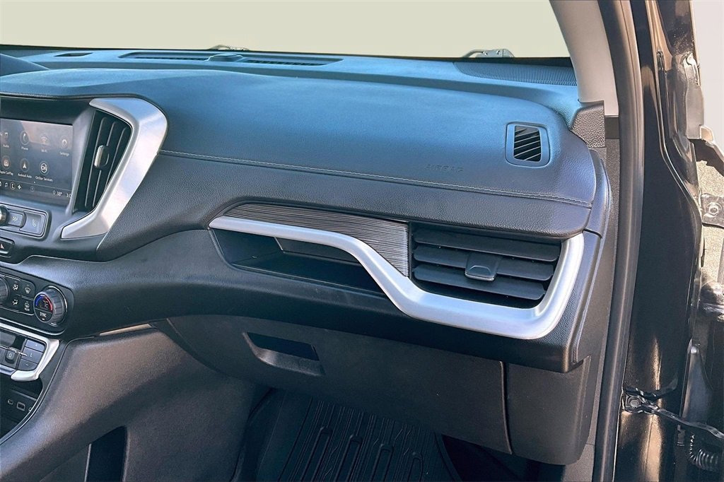 Used 2022 GMC Terrain SLE w/ Driver Convenience Package image 17