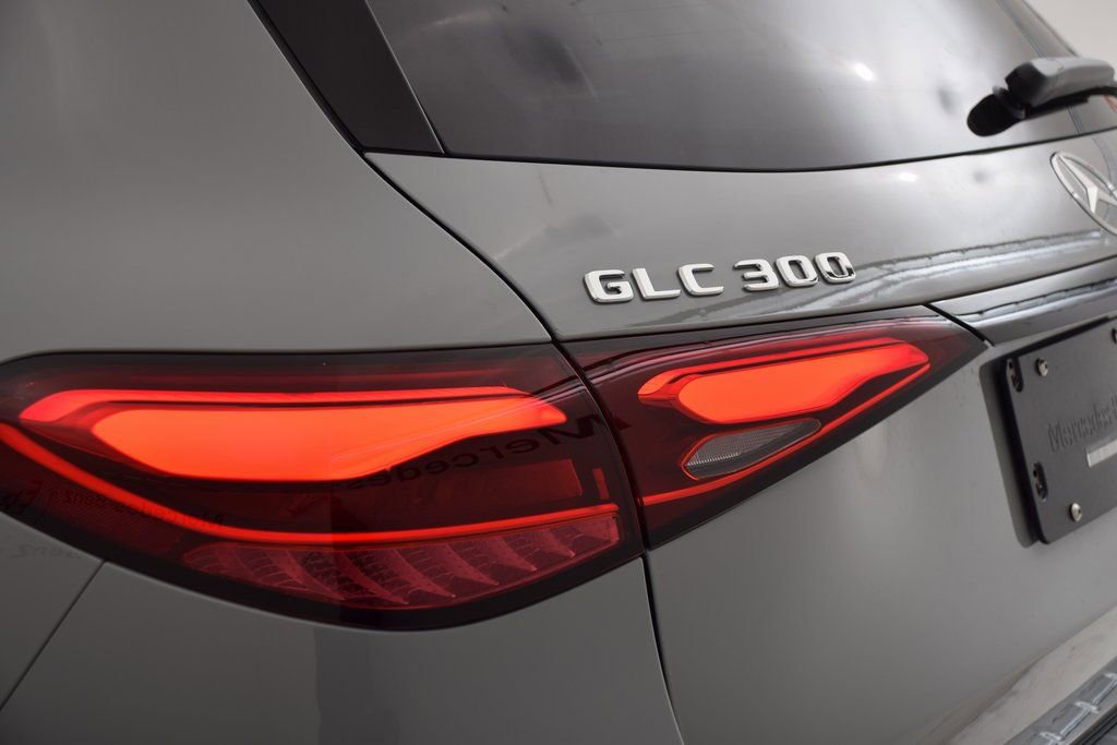 New 2026 Mercedes-Benz GLC 300 image 13
