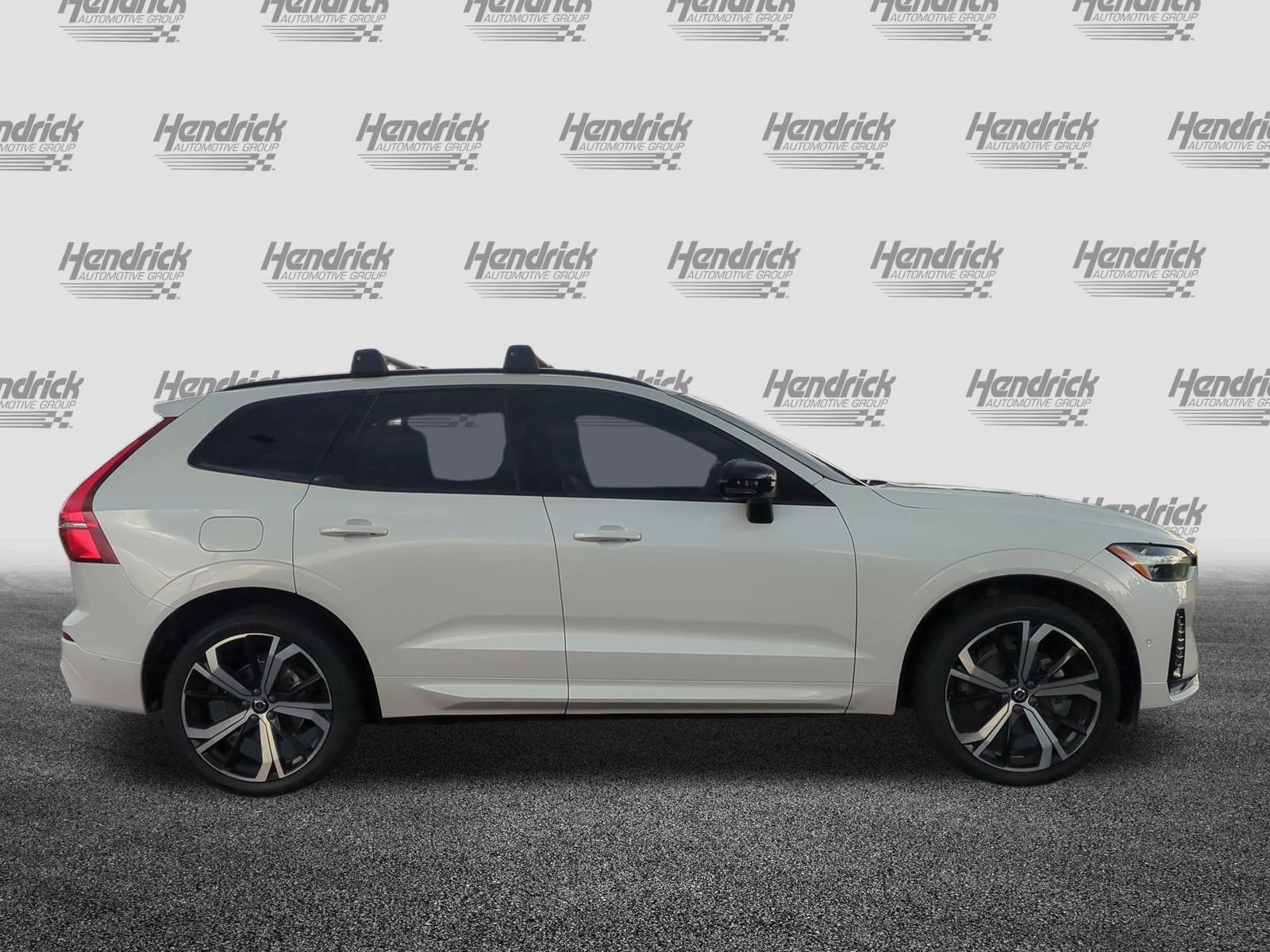 Used 2023 Volvo XC60 B5 Ultimate w/ Climate Package AWD/4WD image 11